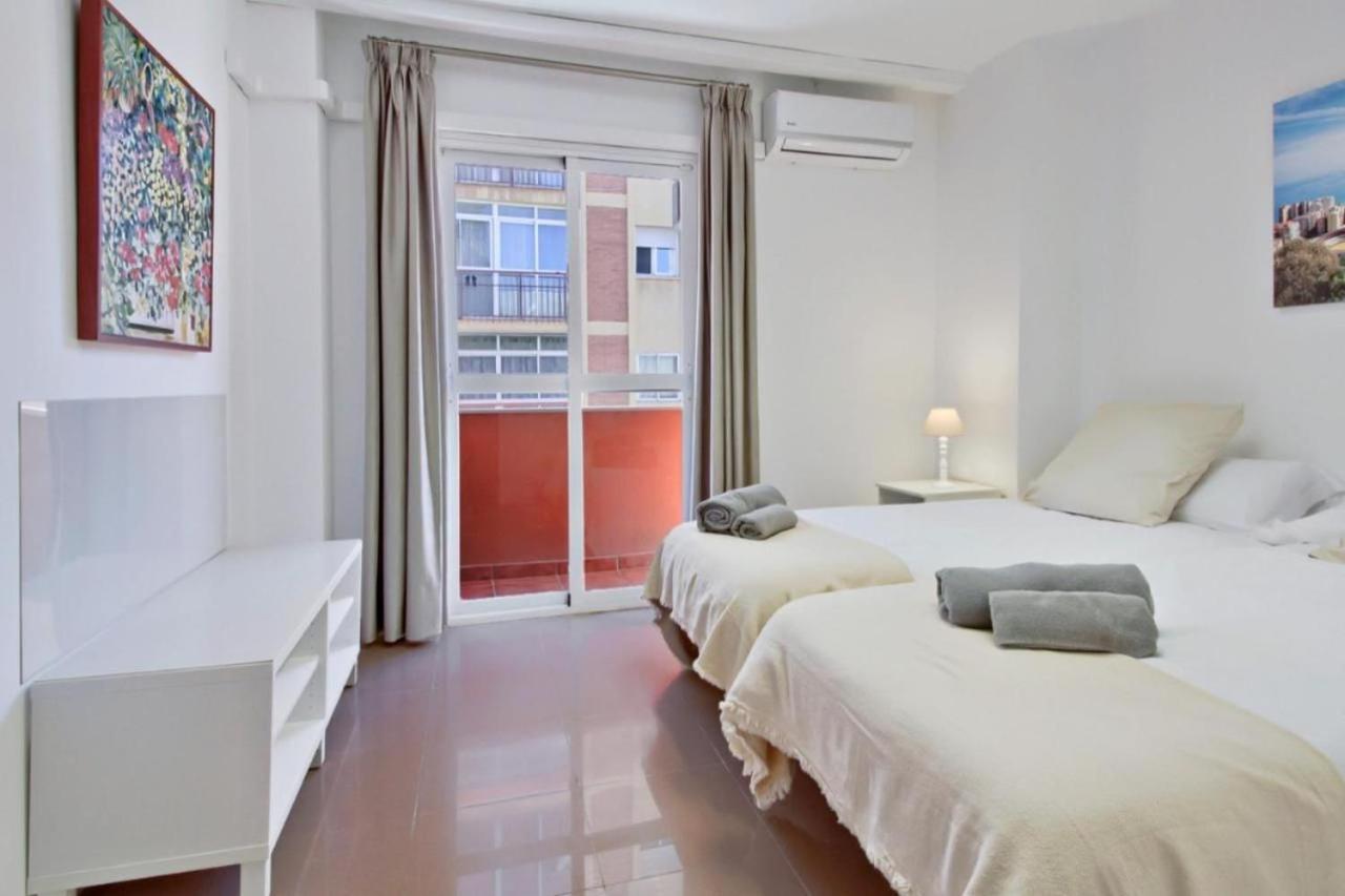 Ferienwohnung Amplio Piso Con Terraza Málaga Exterior foto